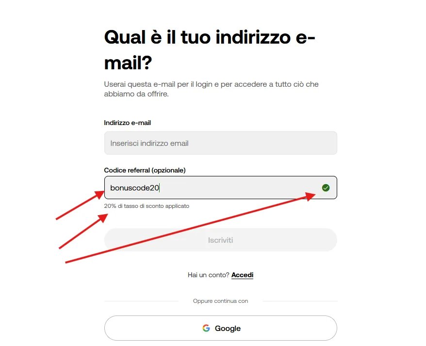 Schermata di registrazione OKX annotata con il campo del codice evidenziato in rosso: inserendo BONUSCODE20 si attiva uno sconto a vita del 20% sulle commissioni di trading